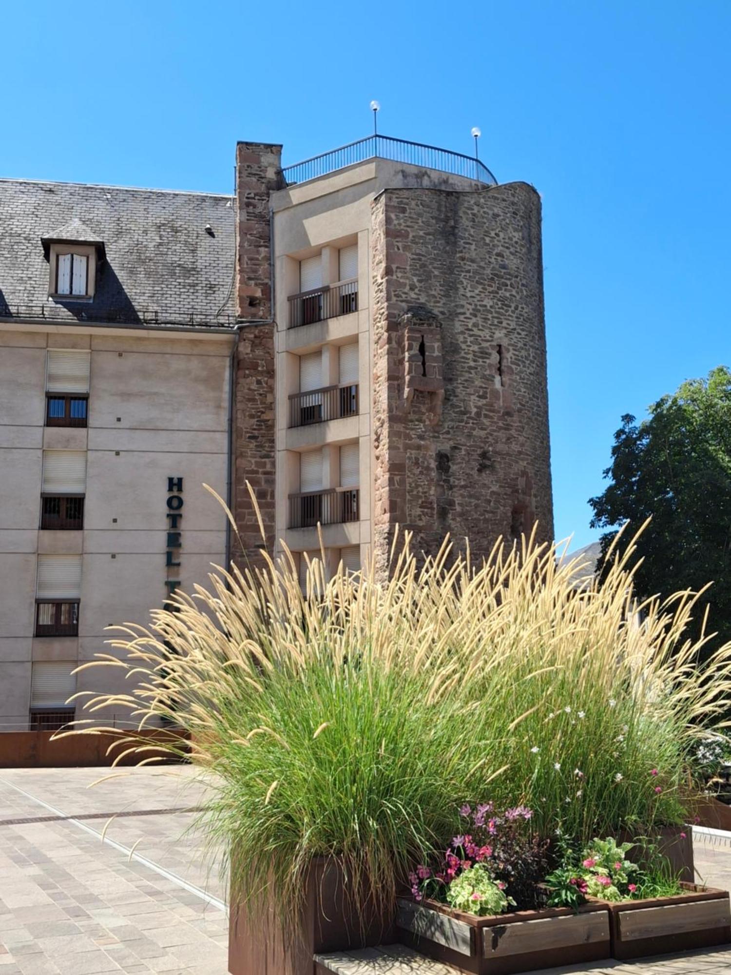 Hotel Tour Maje ロデーズ エクステリア 写真